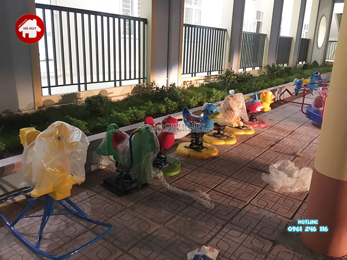 Lắp đồ chơi ngoài trời cho trường mầm non ở Hà Nội
