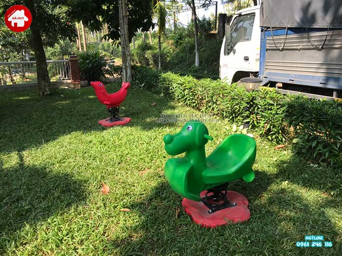 Lắp đặt đồ chơi ngoài trời cho khuôn viên sân vườn gia đình tại Ba Vì, Hà Nội