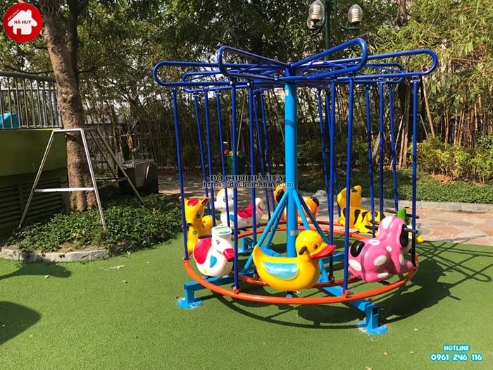 Thi công lắp đặt đồ chơi ngoài trời cho bé sân khu chung cư tại Hà Nội